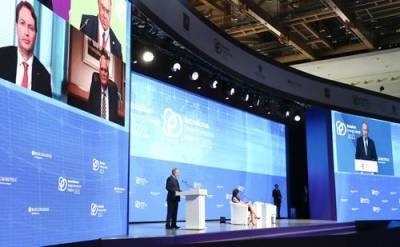 Владимир Путин - Павел Зарубин - Журналист Зарубин заявил, что американская журналистка «невнимательно» слушала переводчика во время беседы с Путиным - argumenti.ru - Россия - США