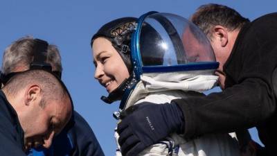 Алла Пугачева - Юлия Пересильд - Пугачева обратилась к Пересильд после ее возвращения с МКС: «С возвращением!» - 5-tv.ru