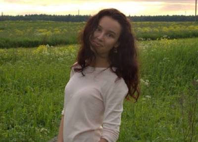 Потерявшая родителей из-за ковида девушка-врач выпала из окна больницы в Петербурге - province.ru - Санкт-Петербург