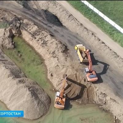 В нацпарке "Шушенский бор" задержали колонну черных копателей на тяжелой технике - radiomayak.ru