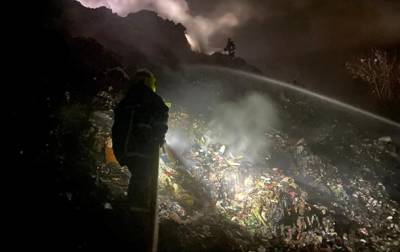 Под Ровно горела мусорная свалка - korrespondent.net - Украина - район Ровенский