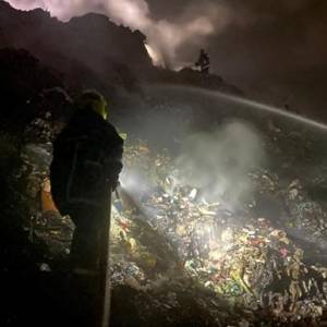 Под Ровно произошел пожар на мусорной свалке. Фото - reporter-ua.com - Украина - район Ровенский