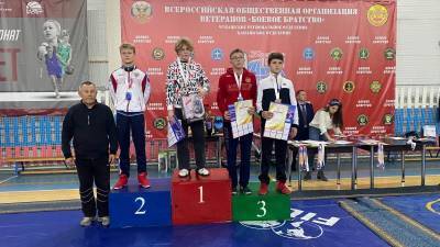 Борцы Коми везут домой пять медалей с всероссийских соревнований в Канаше - komiinform.ru - Россия - респ. Чувашия - респ. Коми - Канаш