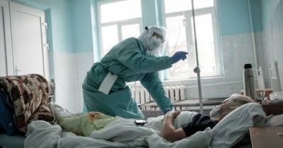 COVID-места в больницах Херсона переполнены, пациентов везут в соседние города (видео) - focus.ua - Украина - Херсон