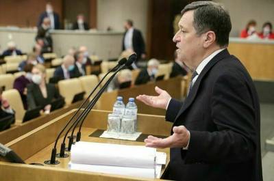 Андрей Макаров - Макаров: расселение жителей фенольных домов необходимо включить в госпрограмму - pnp.ru - Россия