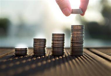 Прогноз по росту доходов россиян снижен. Что предпримут власти? - smartmoney.one - Россия