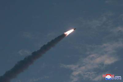 Фумио Кисиды - Минобороны Южной Кореи подтвердило запуск КНДР баллистической ракеты - lenta.ru - Южная Корея - США - КНДР - Япония