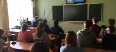 В Карелии сотрудники УФСИН предложили школьникам стать надзирателями - stolicaonego.ru - Россия - республика Карелия