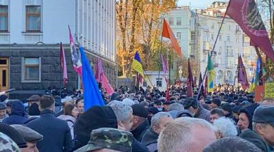 Владимир Зеленский - В Киеве ветераны-афганцы проводят митинг у офиса Зеленского - belta.by - Украина - Киев - Белоруссия - Минск - Афганистан