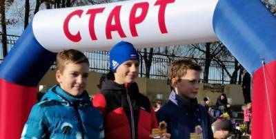 Чеховские легкоатлеты завоевали пять наград осеннего забега «Краски леса» - runews24.ru