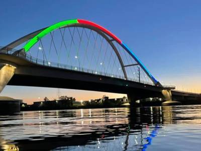 Мост в Миннеаполисе освещен цветами Азербайджанского флага (ФОТО) - trend.az - шт. Миннесота - Азербайджан - Миннеаполис