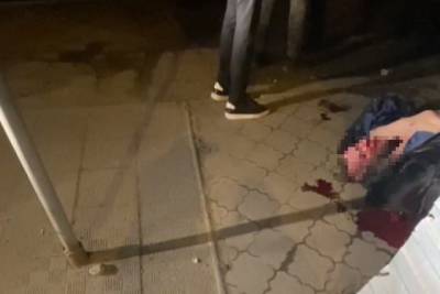 В Новосибирске пожилого мужчину убили на остановке - sib.fm - Новосибирск