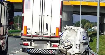 В Польше 23-летний украинец погиб во время ремонтных работ на дороге - kp.ua - Украина - Польша - Варшава