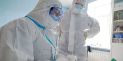 Максимум с 16 июля: новые данные о ковиде – Учительская газета - ug.ru - Москва - Россия - Санкт-Петербург - Краснодарский край - Московская обл. - Саратовская обл. - респ. Алтай - респ.Бурятия - окр. Янао - Сахалинская обл.