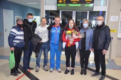Победитель первенства Европы по тяжелой атлетике вернулась в Сыктывкар - komiinform.ru - Москва - Россия - респ. Коми - Финляндия - Сыктывкар