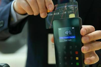 Мошенники начали красть деньги с карт под предлогом привязки QR-кода по прививке от коронавируса - pnp.ru