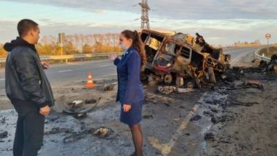 В Еврейской области столкнулись и сгорели сразу три автомобиля — погибло 4 человека - usedcars.ru - Еврейская обл. - Хабаровск - Чита