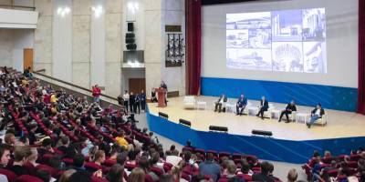 100 студентов ведущих вузов Москвы и регионов участвуют в форуме «Наследие» – Учительская газета - ug.ru - Москва - Крым - Санкт-Петербург - Екатеринбург - Нижний Новгород - Казань - Самара