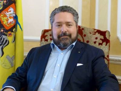 Ребекка Беттарини - «Царевич Гоша»: молодожена из династии Романовых монархические организации объявили «не царским» - bloknot.ru - Россия - Англия - Санкт-Петербург - Италия