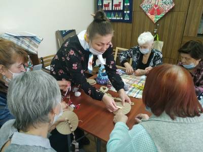Пенсионерам Коми показали и рассказали, чем в свободное время можно заняться людям "серебряного" возраста - komiinform.ru - респ. Коми - район Эжвинский