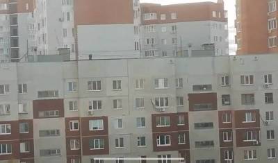 В Тюмени мужчина устроил танцпол на крыше многоэтажки - nashgorod.ru - Тюмень