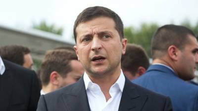 Владимир Зеленский - Журналистку жестко отстранили от Зеленского после вопроса о тюрьме и санкциях - 5-tv.ru - Украина