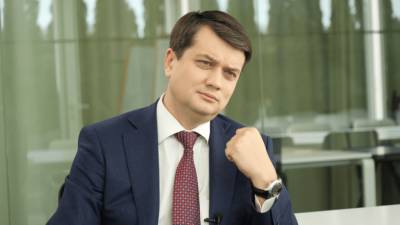 Владимир Зеленский - Дмитрий Разумков - Давид Арахамия - Юлия Палийчук - Депутаты собрали более 150 подписей за отставку Разумкова - vchaspik.ua - Украина