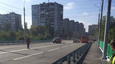 В Воронеже досрочно открыли после ремонта путепровод над улицей Героев Сибиряков - vestivrn.ru - Воронеж