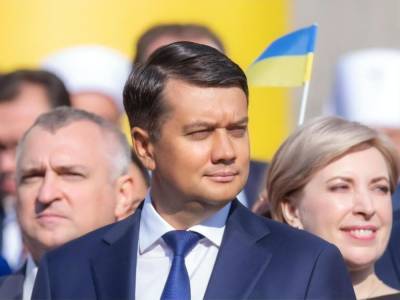 Владимир Зеленский - Дмитрий Разумков - Нардепы от "Слуги народа" назвали дату, когда возьмутся за отставку Разумкова - gordonua.com - Украина