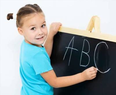 Родители назвали оптимальный возраст для начала обучения ребенка иностранному языку - skuke.net