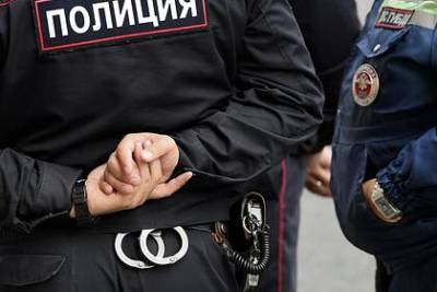 Появились подробности о похитителе сбросившей записку из окна квартиры россиянки - lenta.ru - Казань