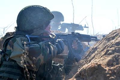 Сергей Шойгу - Белоруссия и Россия проведут еще одни масштабные военные учения - lenta.ru - Россия - Белоруссия