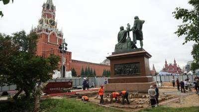 Эксперты рассказали об уникальности и тайнах памятника Минину и Пожарскому - 5-tv.ru - Москва - Россия