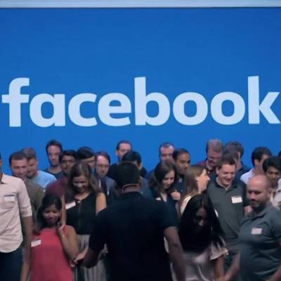 Марк Цукерберг - В Сети начали гадать над новым названием соцсети Facebook - radiomayak.ru