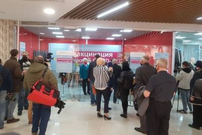 В Курске за 10 дней после введения QR-кодов люди стали вакцинироваться вдвое чаще - chr.mk.ru - Курская обл. - Курск