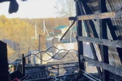 В Хабаровске сгорел жилой дом - hab.aif.ru - Россия - Хабаровский край - Хабаровск