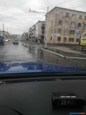 Озеро имени Любчинова: в Холмске с весны протекает канализация - sakhalin.info - Холмск