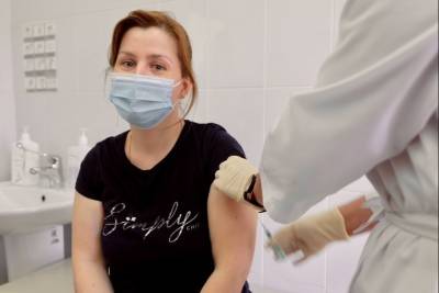 Можно ли ревакцинироваться от коронавируса раньше 6 месяцев: врач назвала условие для «досрочной» повторной прививки - novos.mk.ru - Новосибирская обл.