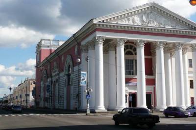 Почему билеты в театры за осень подорожали на 20% - infox.ru - Москва - Санкт-Петербург