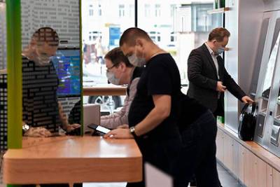 Банки не научились распознавать россиян удаленно - lenta.ru - Россия