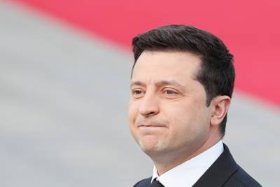 Владимир Зеленский - Петр Порошенко - Юлия Тимошенко - Партия Зеленского впервые потеряла лидирующую позицию в рейтинге - lenta.ru - Украина - Киев