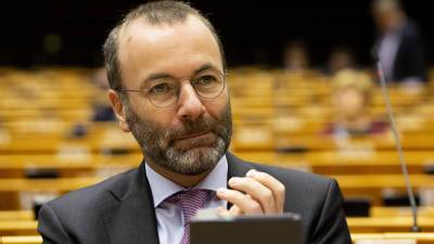 Манфред Вебер - Глава ведущей фракции Европарламента Вебер заявил, что Польша может выйти из Евросоюза - runews24.ru - Польша - Брюссель
