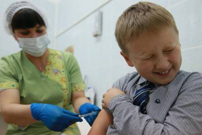 Александр Горелов - В Роспотребнадзоре рассказали, кого из детей нужно привить от COVID-19 первыми - tvc.ru