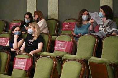 Сергей Собянин - Московские театры и музеи продолжат работу с обязательными QR-кодами - tvc.ru - Москва