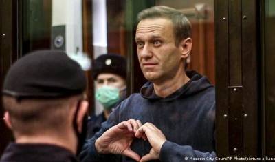 Алексей Навальный - Дмитрий Песков - В Кремле раскритиковали присуждение премии Сахарова Навальному - newizv.ru - Россия