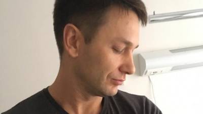 Борис Корчевников - Звезда сериалов Константинов увел жену у другого мужчины: «Плевать на все» - 5-tv.ru