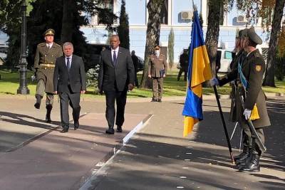 «Пусть загуглит референдум о статусе»: В США прокомментировали требования Остина к России «освободить» Крым - topwar.ru - Москва - Россия - США - Украина - Киев - Крым