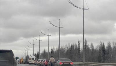 В Новом Уренгое на мосту объездной дороги покончил с собой таксист - znak.com - Киргизия - окр. Янао