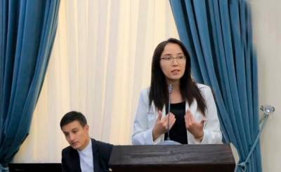 Танзила Нарбаева - Узбекская журналистка раскритиковала власти за то, что они используют русский язык. По ее мнению, лучше употреблять английский - podrobno.uz - Узбекистан - Ташкент