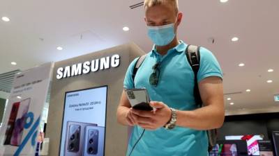 Валентин Петухов - Wylsacom назвал четыре способа, как Samsung вновь продавать свои смартфоны в России - 5-tv.ru - Москва - Россия